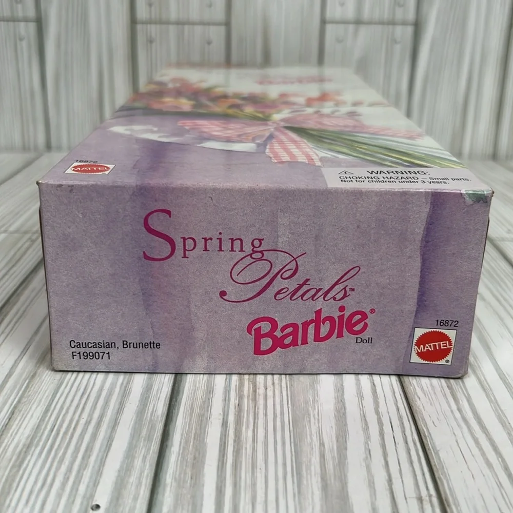 Barbie Doll Spring‎ Petals Avon Exclusive 1996 Mattel #16872 New in Box